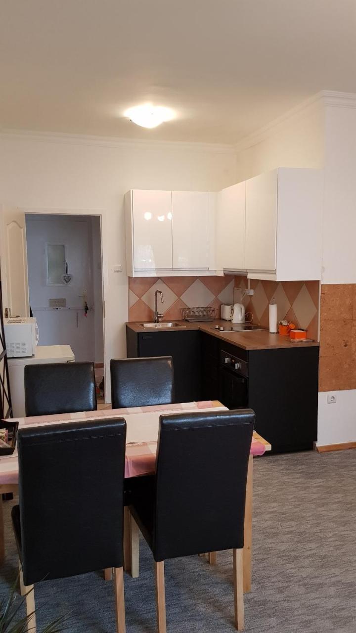 Arpad Apartman Szekszárd Exterior foto