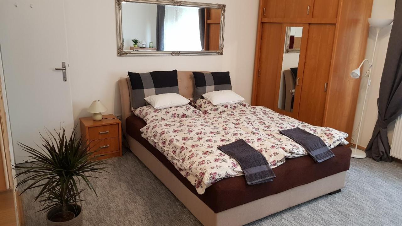 Arpad Apartman Szekszárd Exterior foto